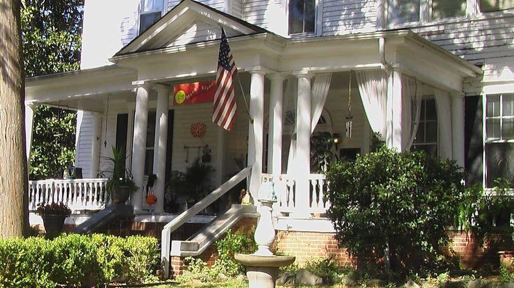Inn Upon Moon River Plantation Chester Экстерьер фото